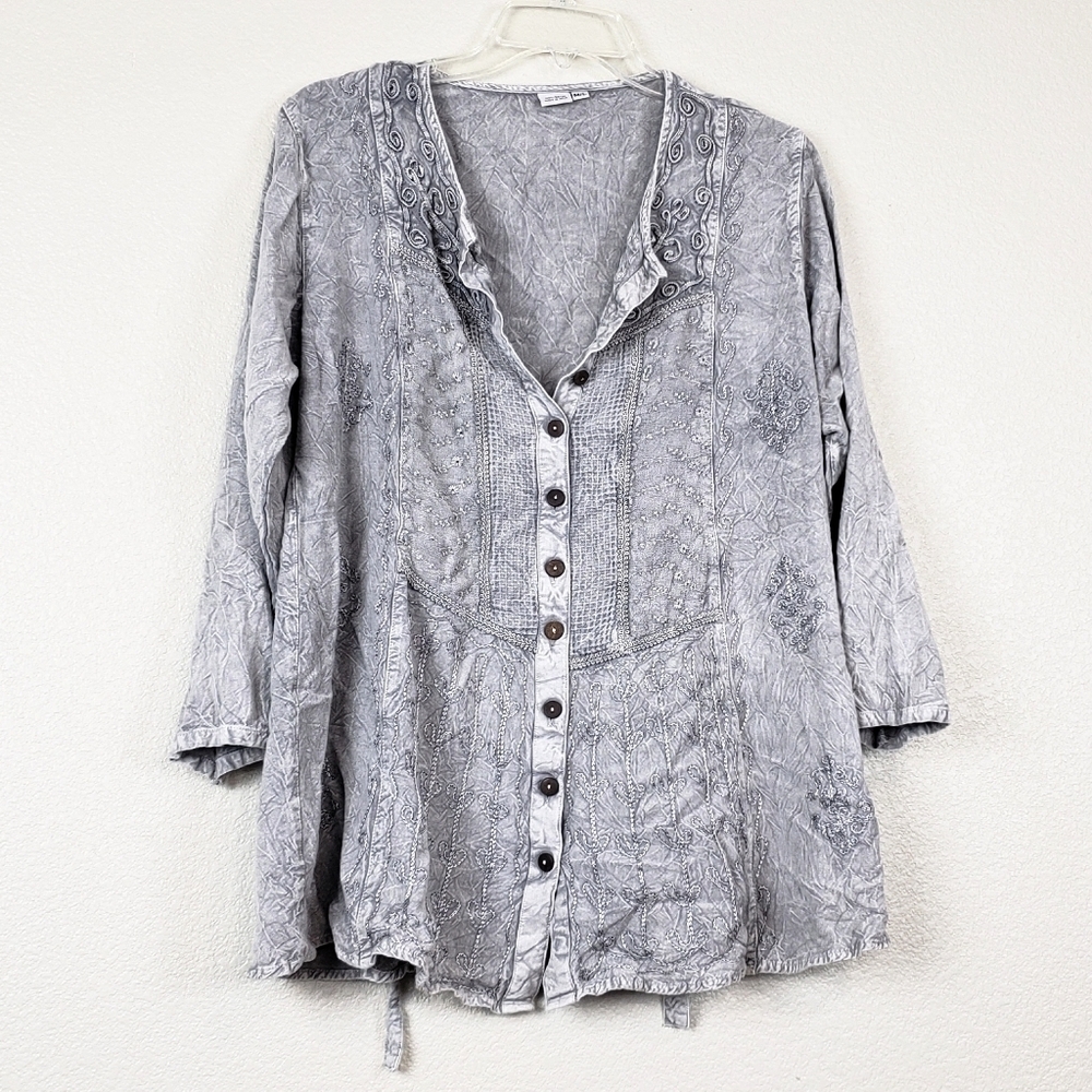 Gray Embroidered romantic top